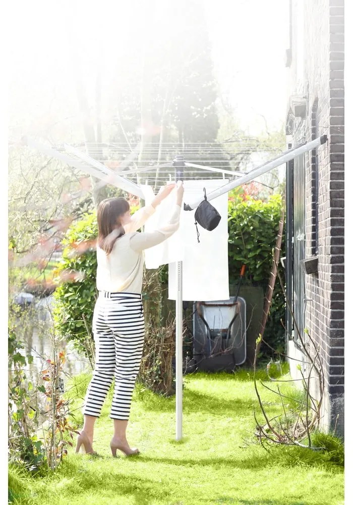 Градинска сушилня за дрехи в сребрист цвят 50 m Lift-o-Matic Advance – Brabantia