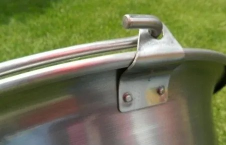 Висящ метален чайник 10л