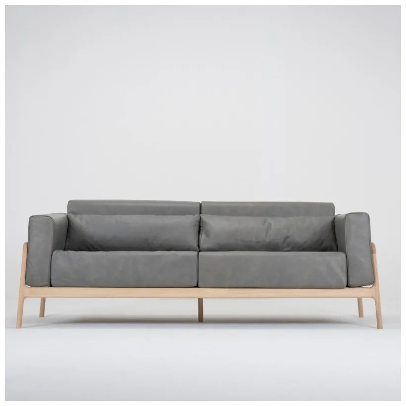 Тъмно сив диван от биволска кожа с масивна дъбова конструкция , 210 см Fawn - Gazzda