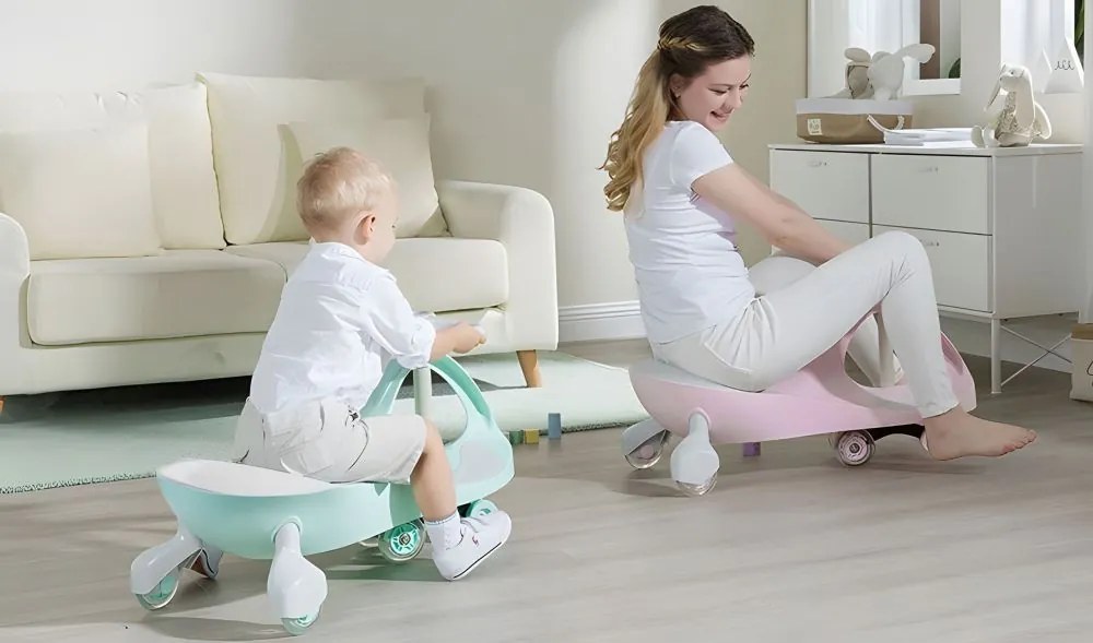 Детски гравитационен скутер в розово