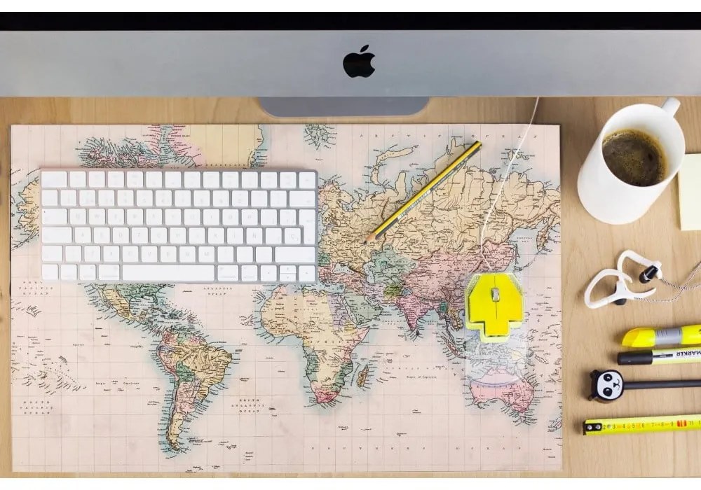 Подложка за бюро с карта - Little Nice Things