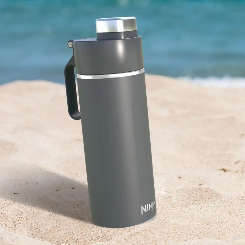 Термос Ninja DW2401EUUKGY, 700 мл, Подходящ и за газирани напитки, Тройна термоизолация, Без BPA, Топло до 8ч, Студено до 24ч, Сив