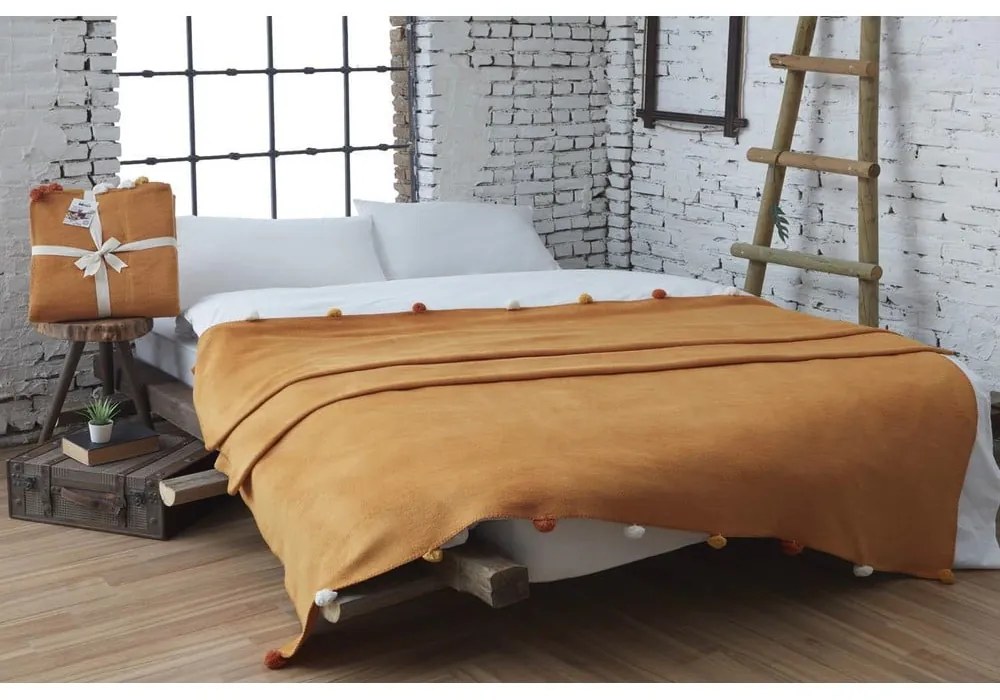 Покривало за легло от флийс в цвят горчица 150x200 cm Pom Pom – Mijolnir