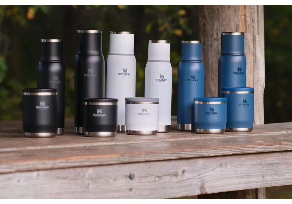 Черен термос от неръждаема стомана 1 l Adventure To-Go Black – Stanley