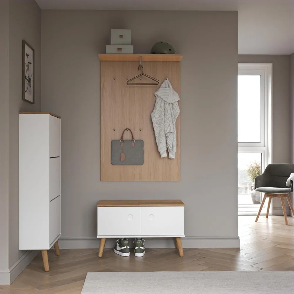 Бяла етажерка за обувки с крака от дъбово дърво с 3 копчета Dot - Tenzo