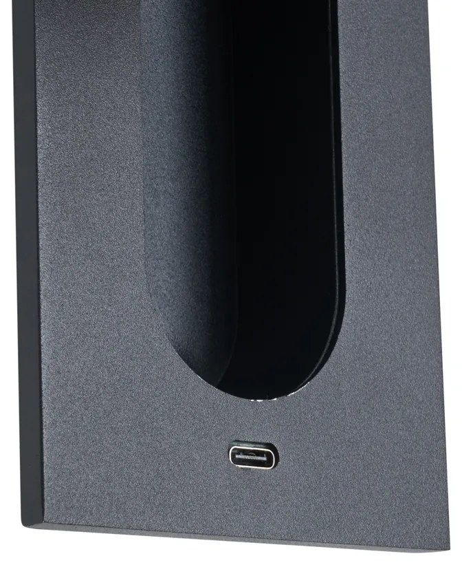 Модерна стенна лампа черна, включваща LED и USB-C порт - Hilton