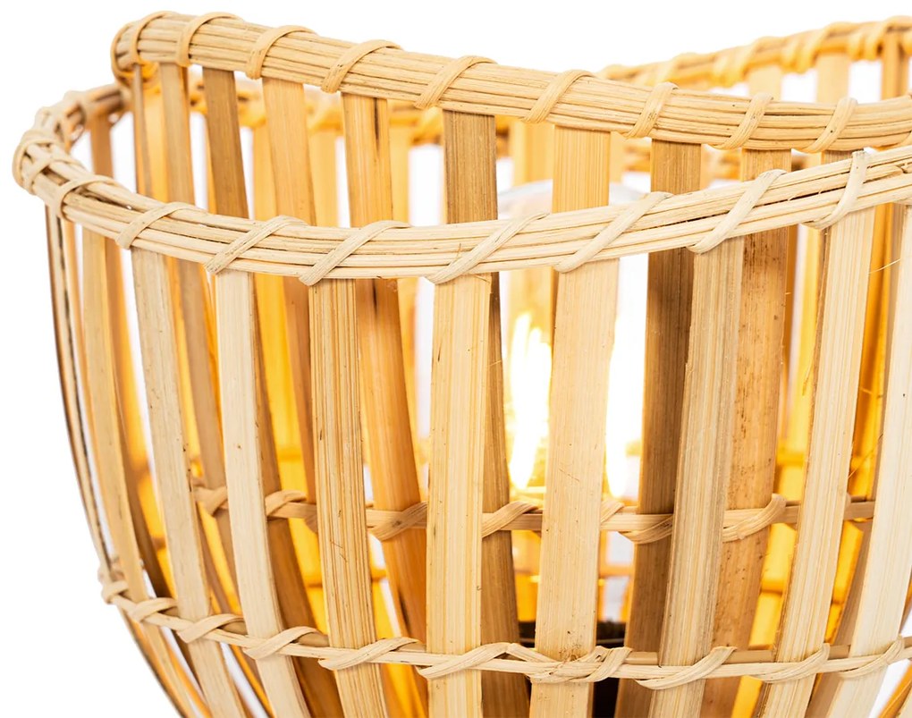 Ориенталска настолна лампа черна с естествен бамбук - Pua