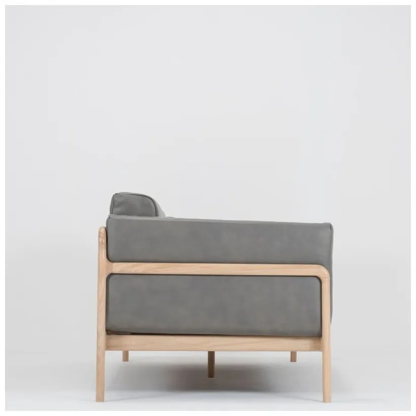 Тъмно сив диван от биволска кожа с масивна дъбова конструкция , 210 см Fawn - Gazzda