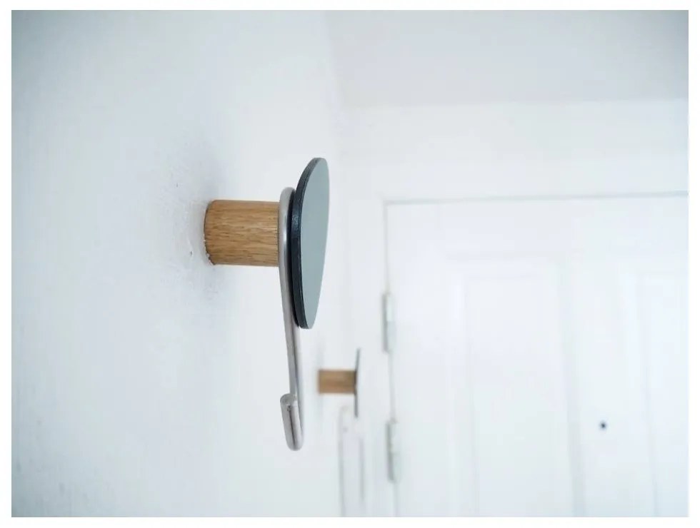 Сиво-зелена стенна стоманена кука Dot S Nupo – LIND DNA