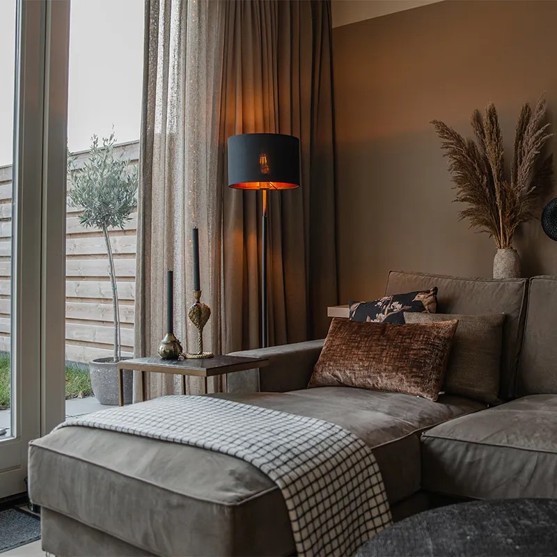 Смарт подова лампа черна със златист кръг вкл. WiFi A60 - VT