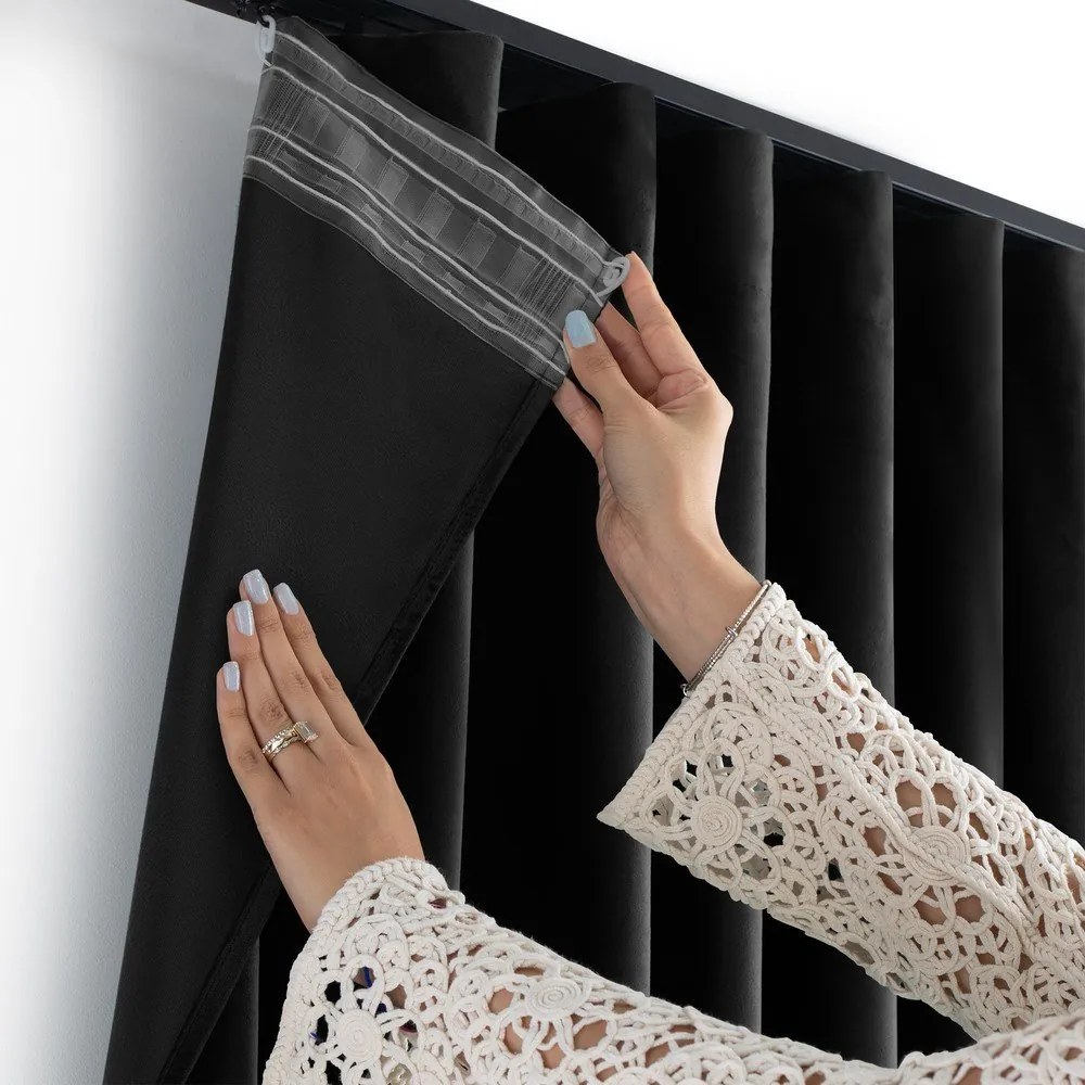 Черна затъмняваща завеса 530x270 cm Velto – Filumi