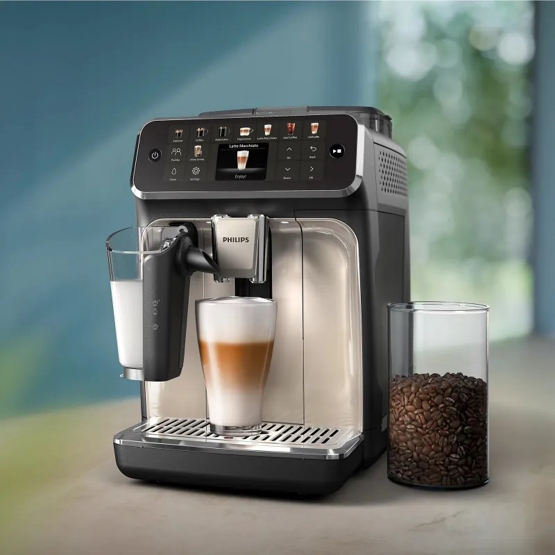 Кафеавтомат Philips EP5547/90 LatteGo, 1500W, 15 bar, 1.8 л, 20 напитки, Керамична мелачка с 12 нива, TFT, AquaClean, SilentBrew, AromaExtract, ExtraShot, Черен/Бежов