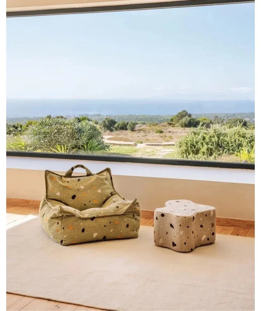 Светлокафяв детски пуф от букле и шенил Terrazzo Cloud – Wigiwama