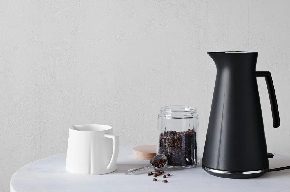 Черна електрическа кана 1,4 l Grand Cru – Rosendahl