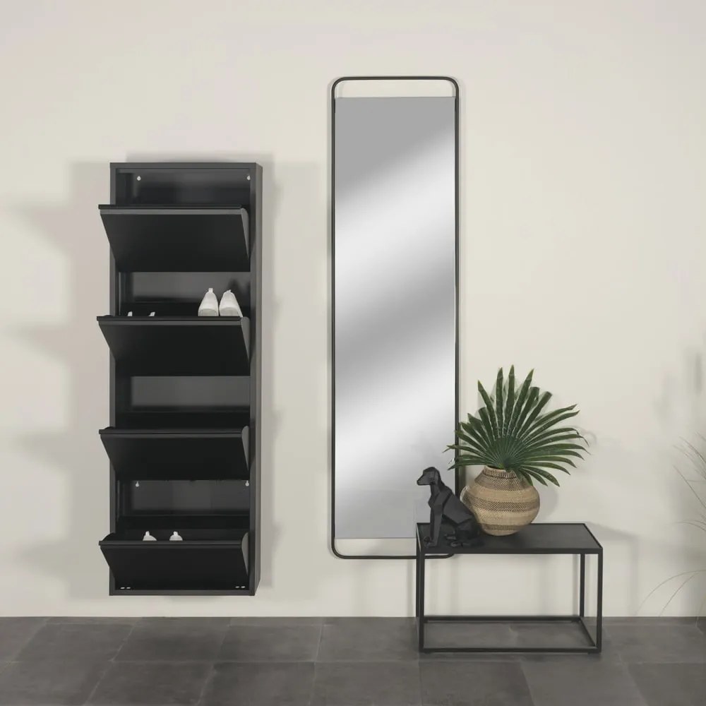 Черна метална накланяща се стойка за обувки 50x150x22 cm Billy – Spinder Design