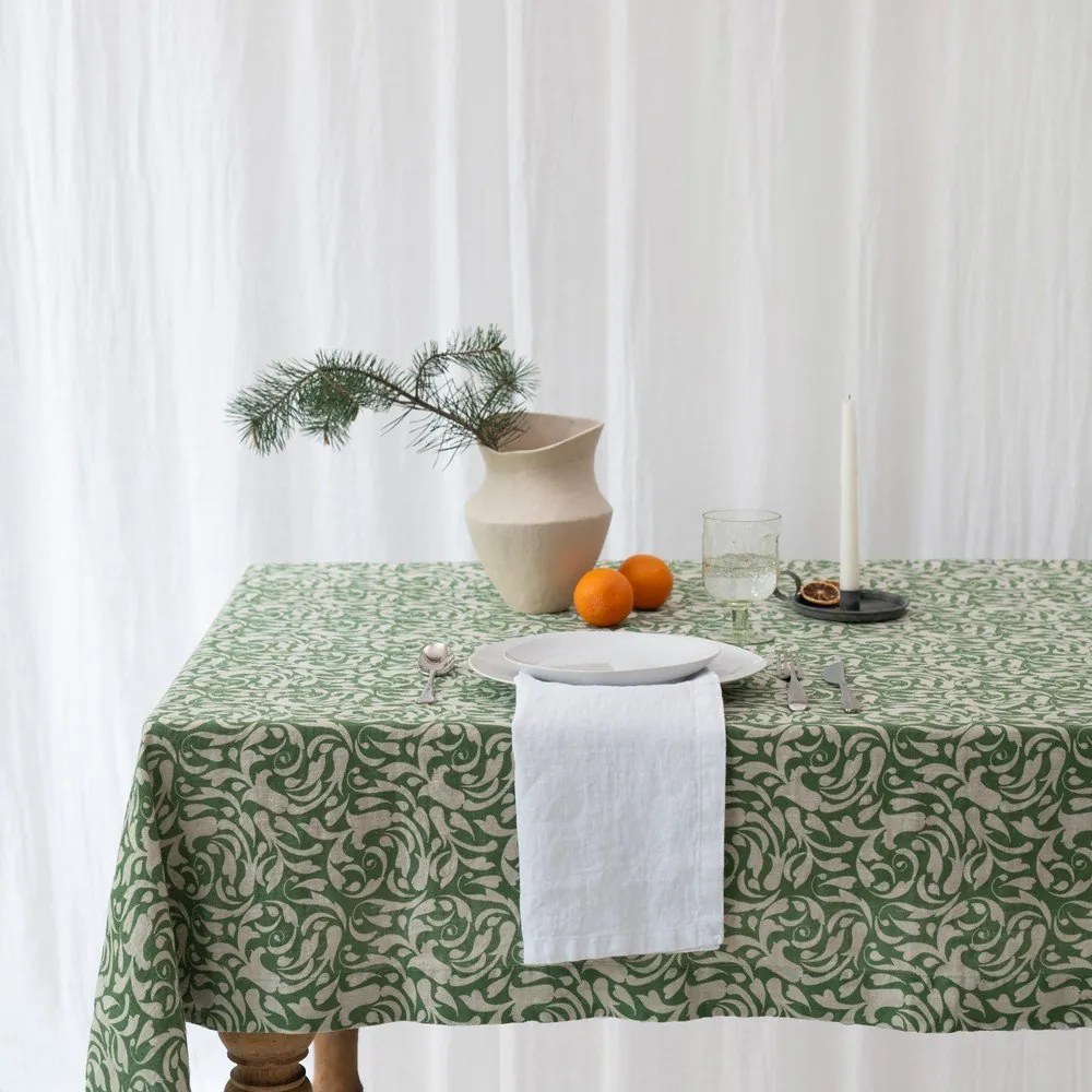 Ленена покривка за маса 140x300 cm Evergreen Damask – Linen Tales
