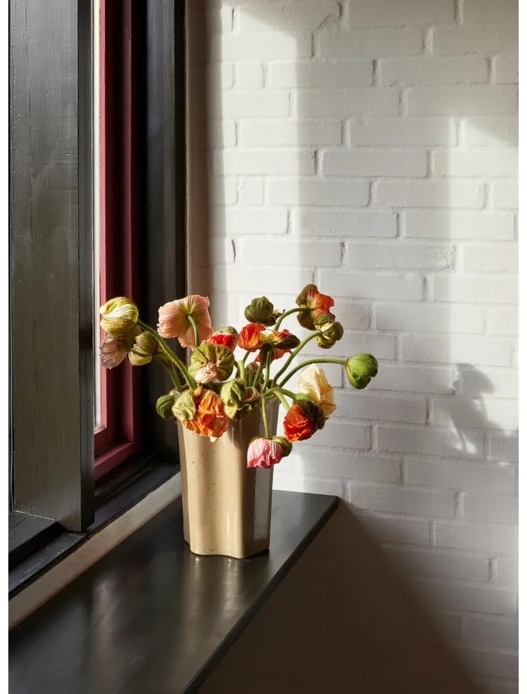 Бежова керамична ваза (височина 30 cm) Sapo – Hübsch