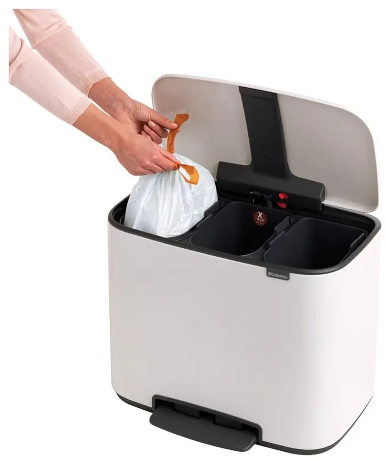 Бяло стоманено кошче за боклук за рециклиране с педал 33 l Bo – Brabantia