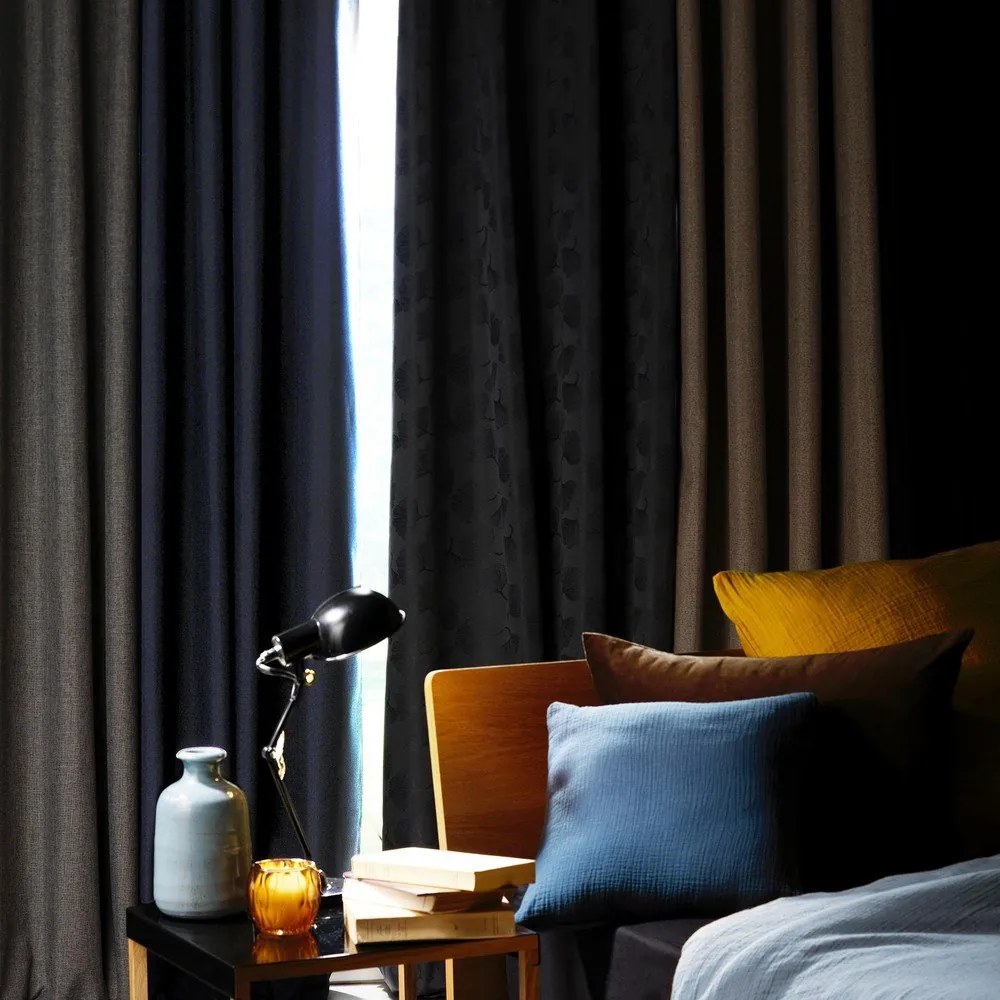 Светлосива затъмняваща завеса 140x260 cm Crepuscule – douceur d'intérieur