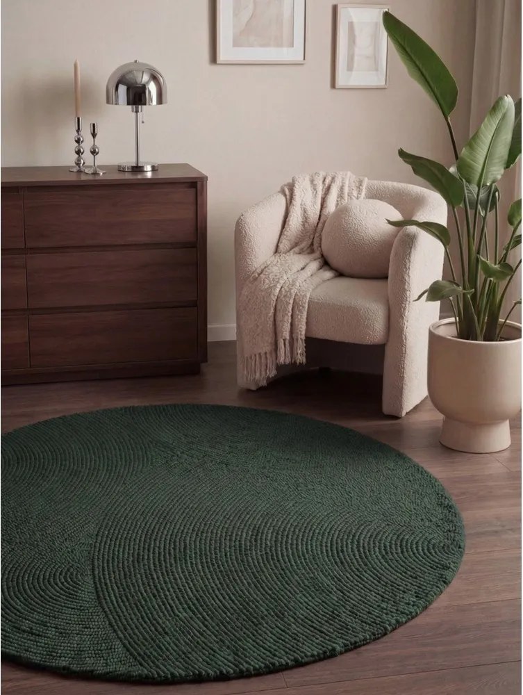 Тъмнозелен ръчно изработен вълнен кръгъл килим ø 120 cm Calmio – Hanse Home