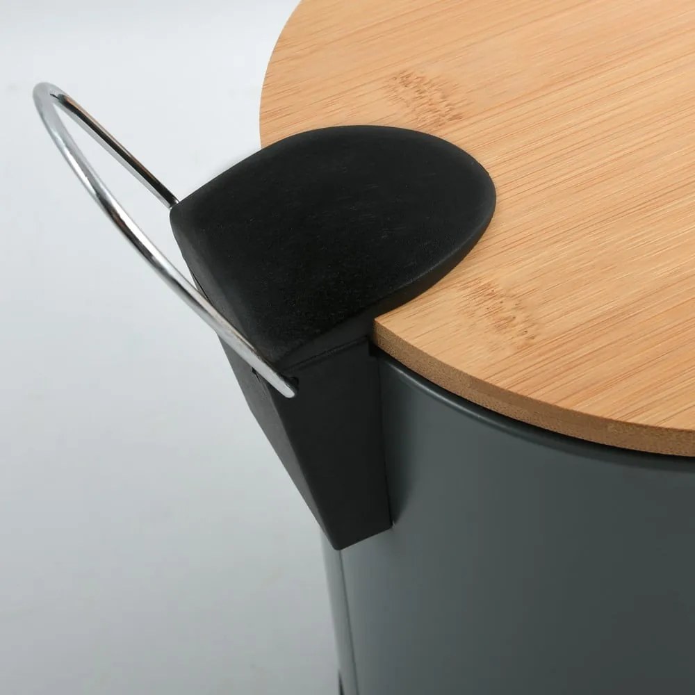 Тъмносиво стоманено кошче за боклук с педал 5 l Adonis – Spirella