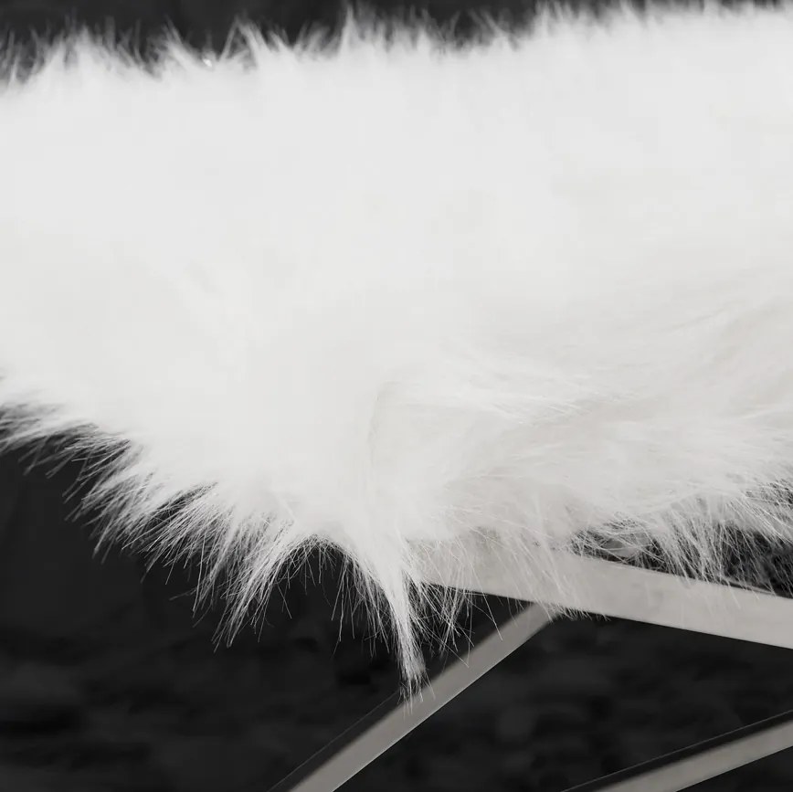 Луксозна тапицирана пейка с кожух от изкуствена кожа и хромирана конструкция - елегантен скандинавски стил