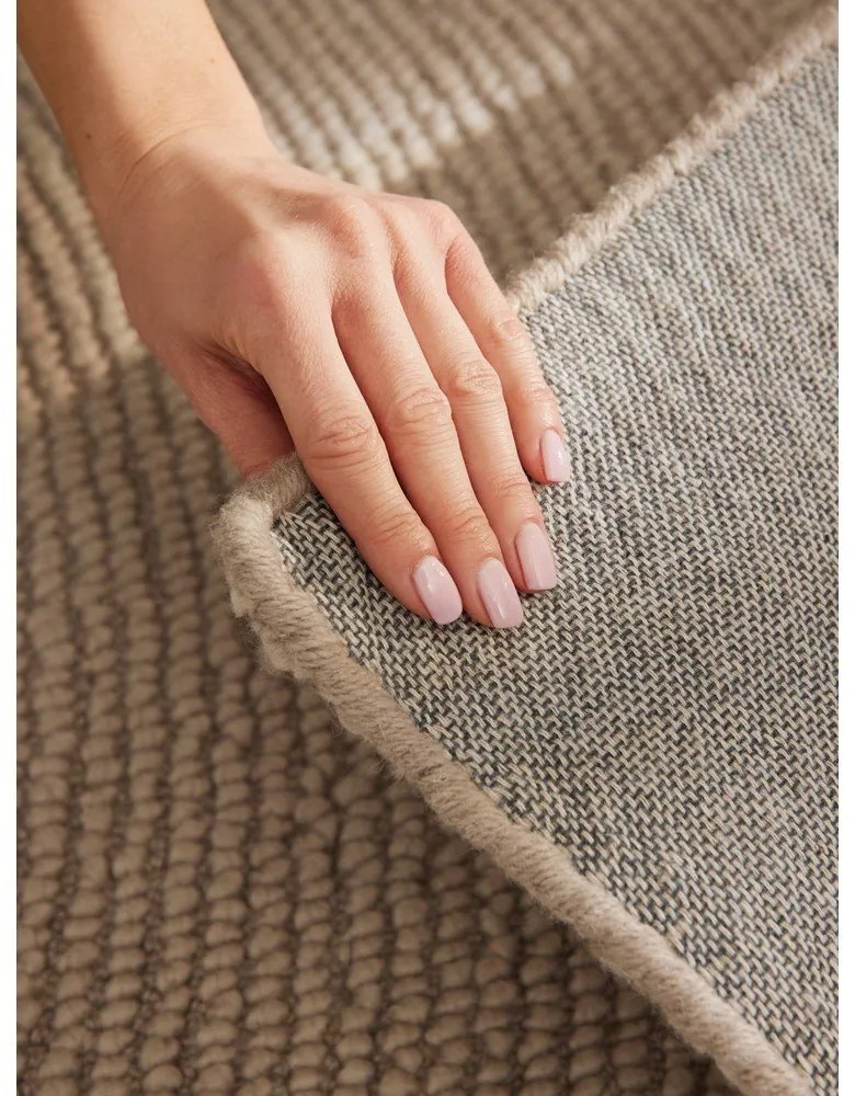 Бежова ръчно изработена вълнена пътека 80x200 cm Eleni Light Beige – Hanse Home