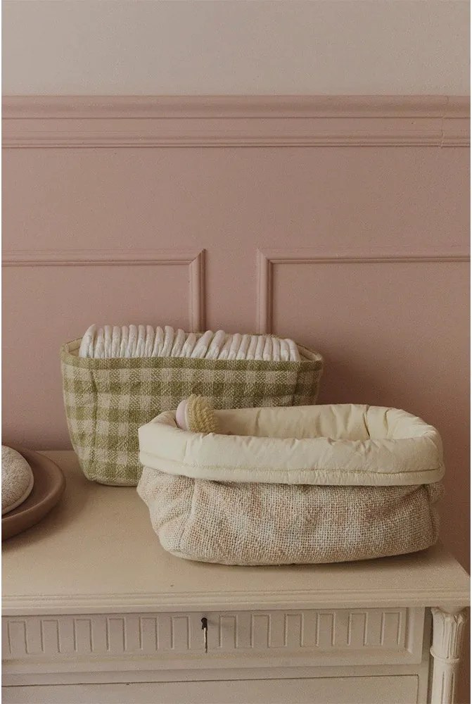 Светлозелена текстилна детска кошница за играчки 30x20x20 cm Swan Matcha – Lorena Canals