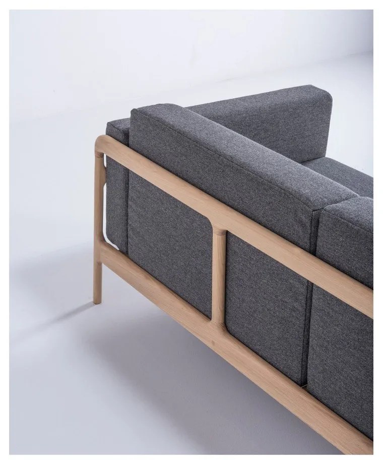 Тъмно сив диван с масивна дъбова конструкция , 210 см Fawn - Gazzda