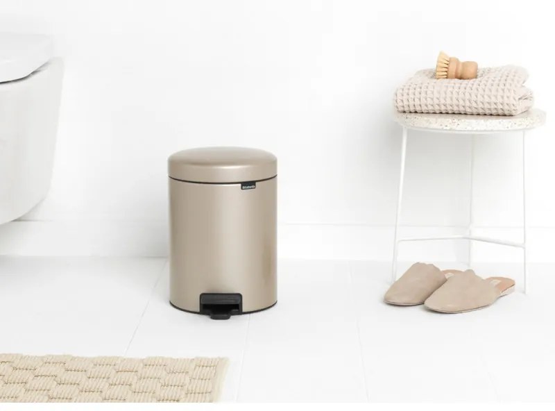 Кош за боклук с педал Brabantia NewIcon 1003198, 5 л, Плавно затваряне, Противоплъзгаща основа, Златен металик