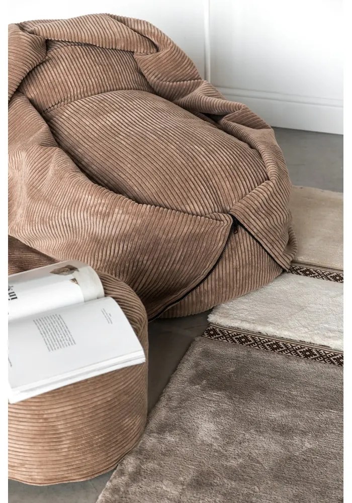 Тъмнокафяв детски пуф от рипсено кадифе Cocoon 120 – SLOWDOWN