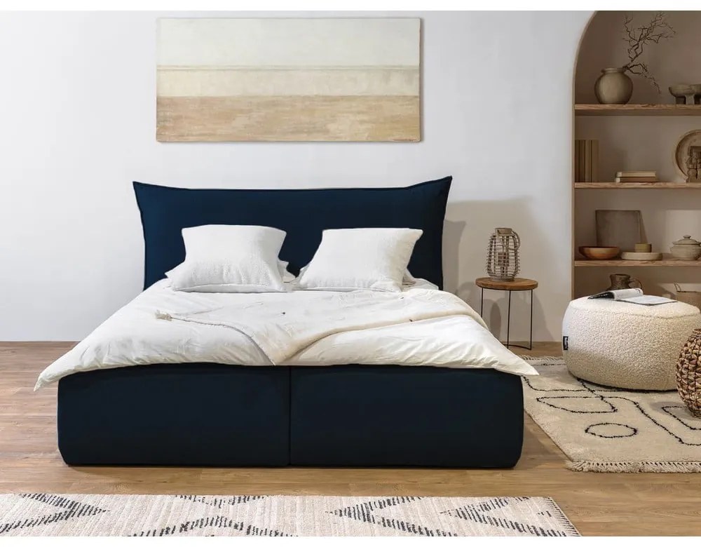 Тъмносиньо двойно легло 180x200 cm тапицирано с място за съхранение с включена подматрачна рамка Jade – Bobochic Paris