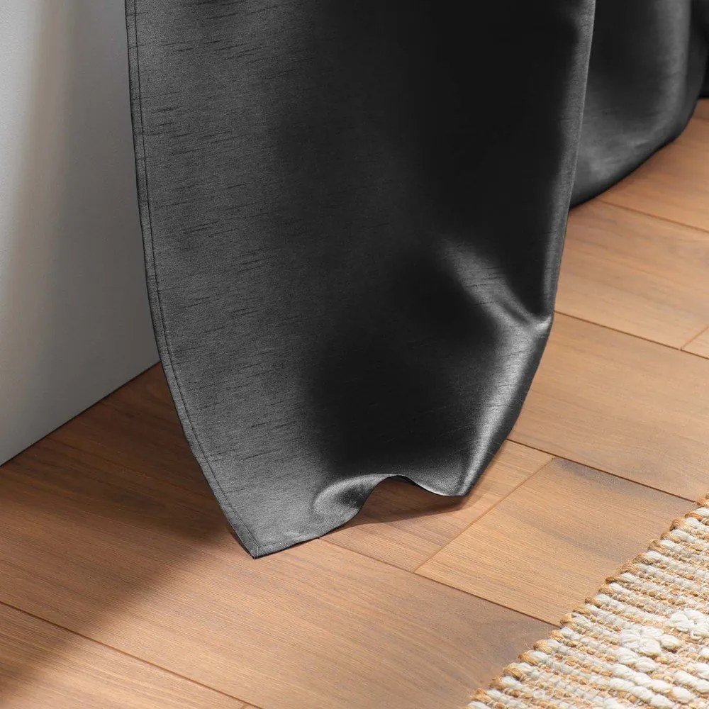 Тъмносиво перде от микросатен 140x240 cm Shana – douceur d'intérieur