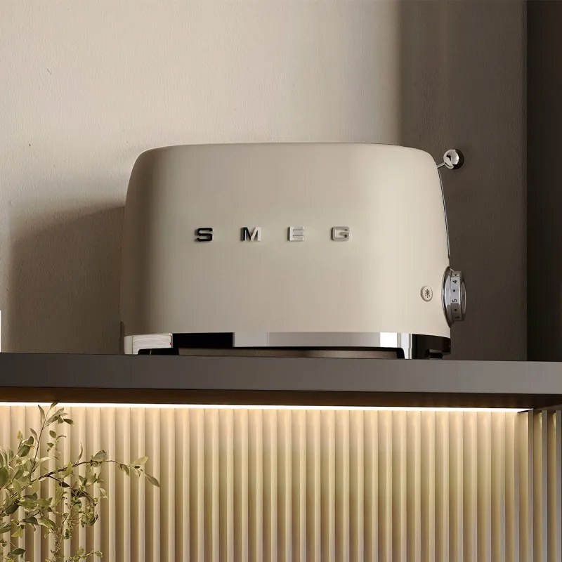 Тостер за хляб SMEG 50's Style TSF01MLMEU, 950W, 2 филии, 6 нива, Тавичка за трохи, Вграден кабел, Неръждаема стомана, Бежов