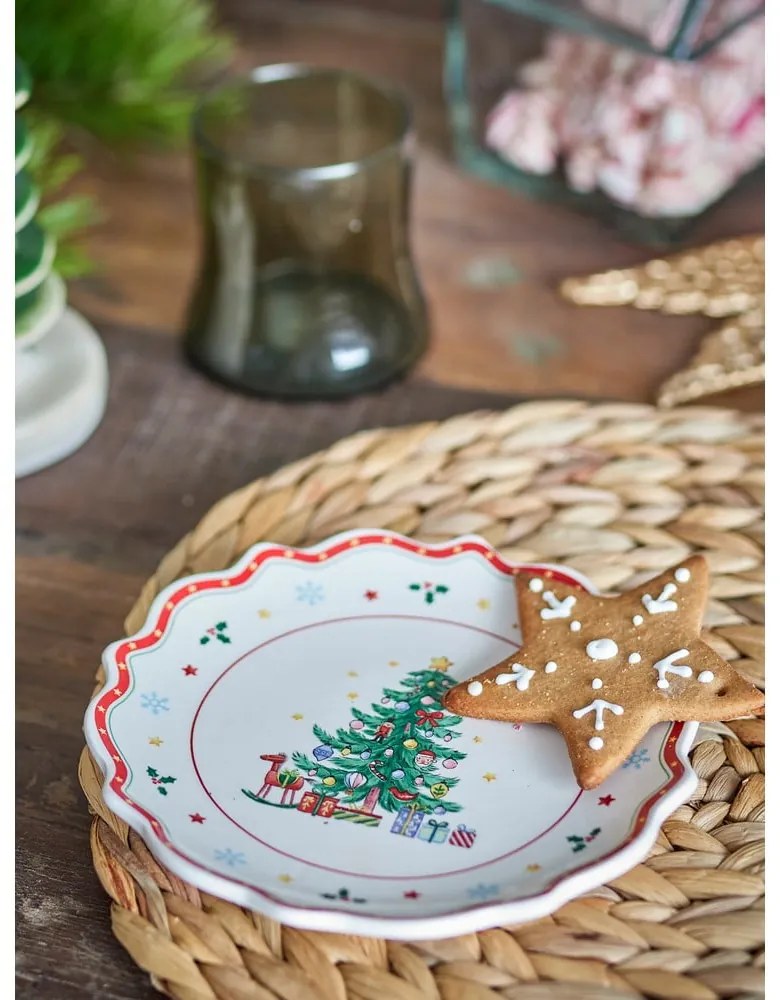 Червено-кремава керамична чиния за сервиране с коледен мотив ø 17 cm Naive – Bloomingville