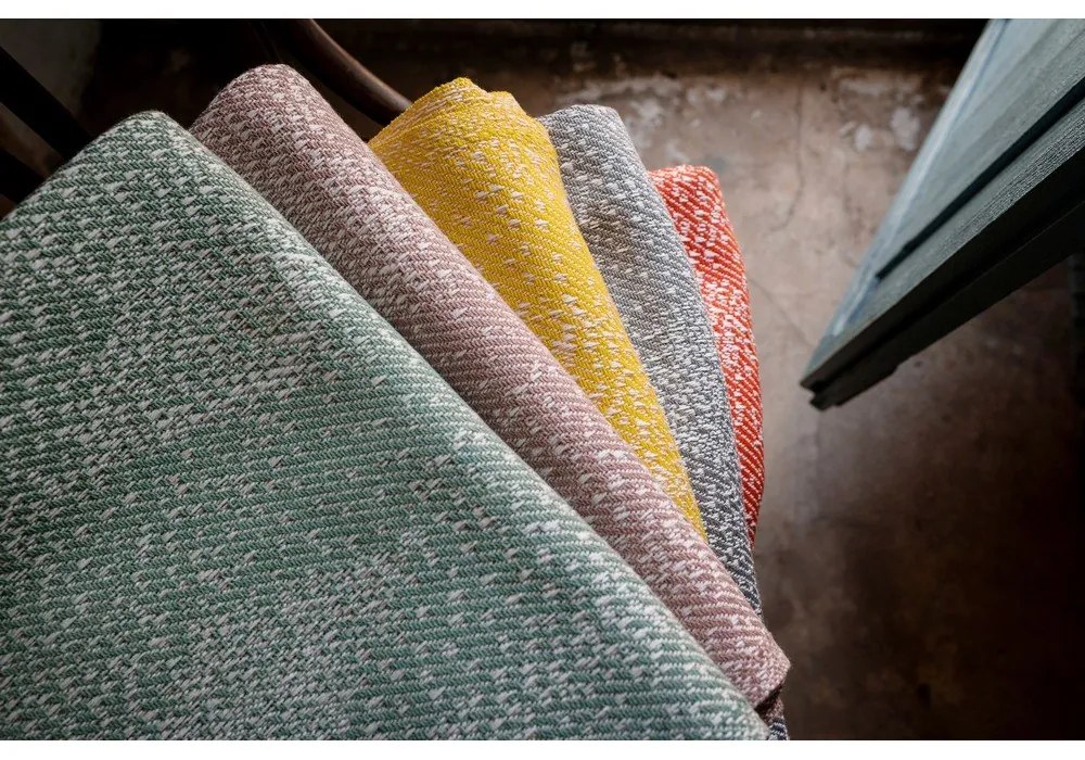 Червено каре с памук Dotty , 140 x 180 cm Diamond - Euromant