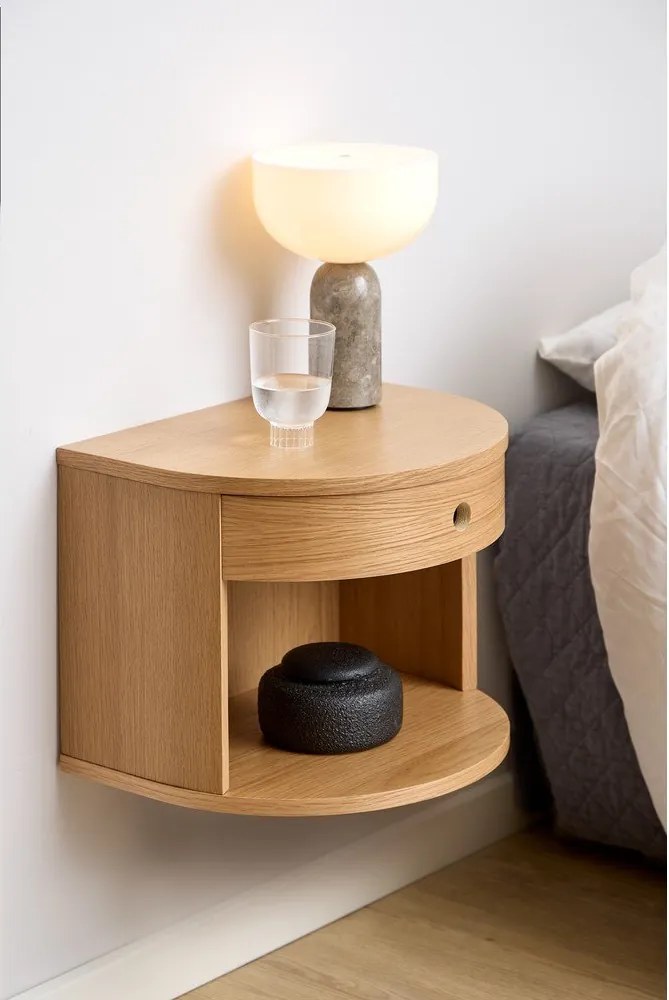 Нощно шкафче от декор от дъб в светло естествен цвят Paron – Actona