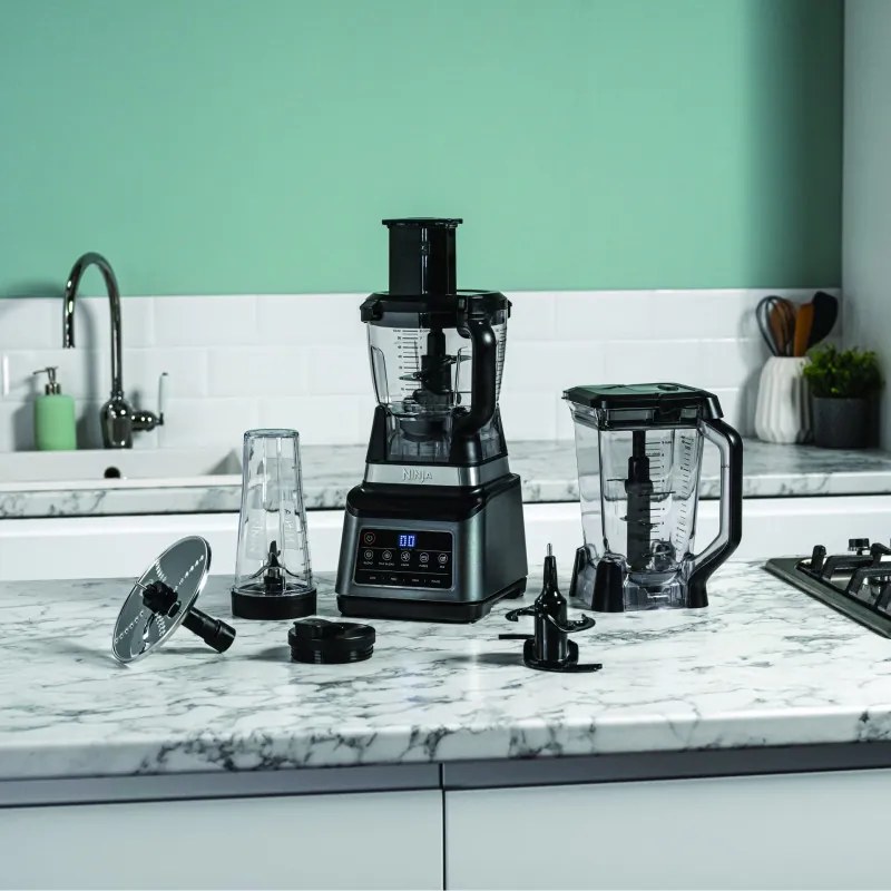 Блендер Ninja BN800EU, 1200W, 2.1 л, 3в1, Auto-iQ, 3 скорости, 21 000 rpm, Не съдържа BPA, Трошене на лед, Черен