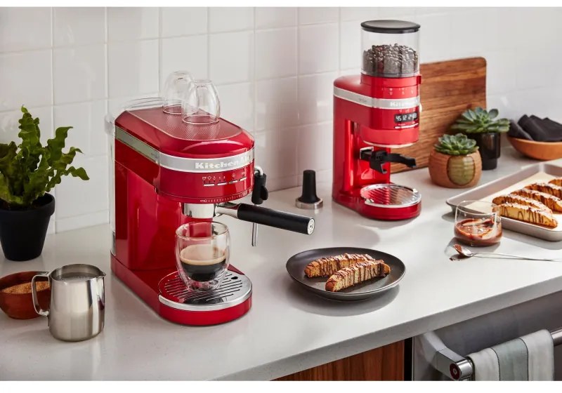 Електрическа кафемелачка Artisan KitchenAid 5KCG8433ECA, 150W, 340 g, 70 степени на смилане, Автоматично изключване, Apple Candy Red