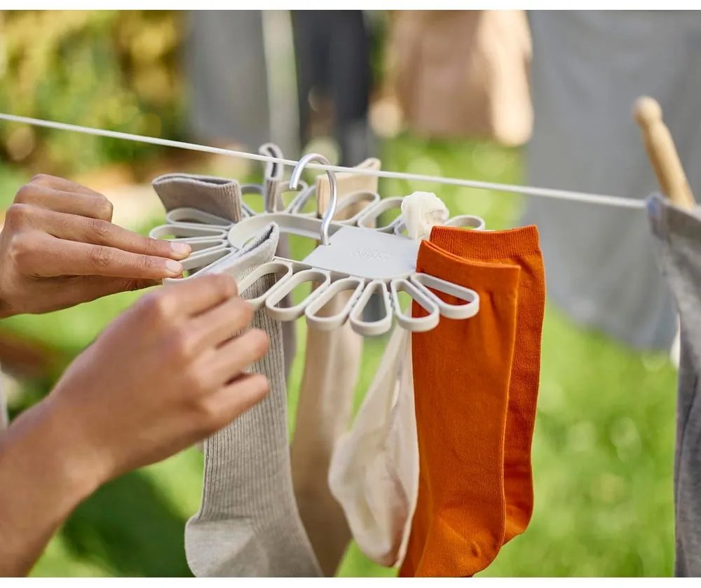 Бежова висяща сушилня за дрехи Petal – Joseph Joseph