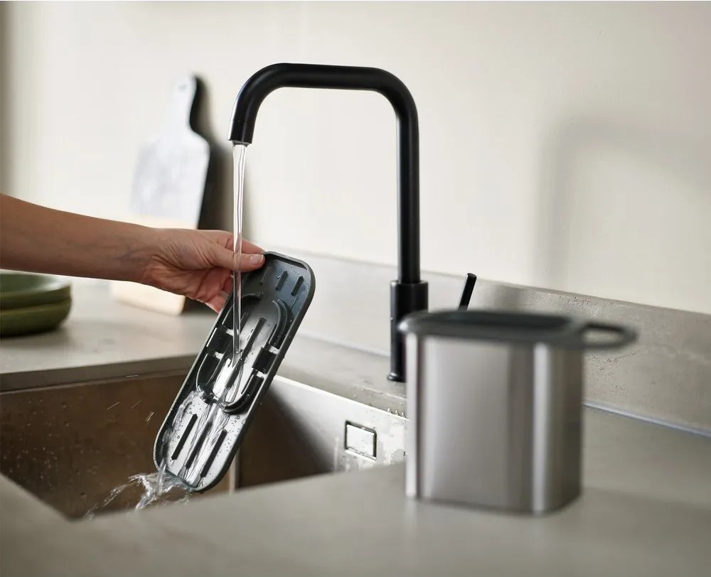 Метална стойка за перилни препарати в блестящо сребрист цвят Duo Steel – Joseph Joseph