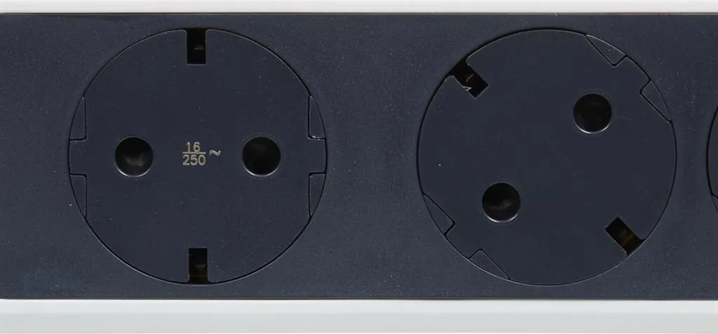 Legrand Разклонител БЯЛ 4x2P+E с кабел 3 метра / 3x1.5мм2 Premium NEW  - 694536