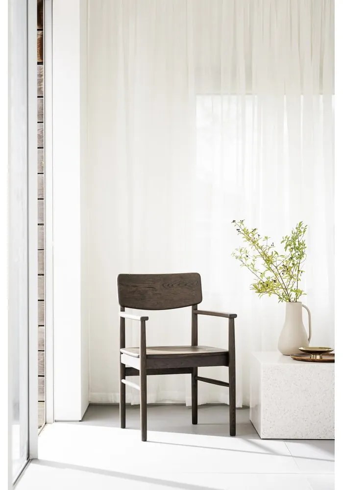 Тъмнокафяв трапезен стол от масивен дъб Maidstone – Rowico