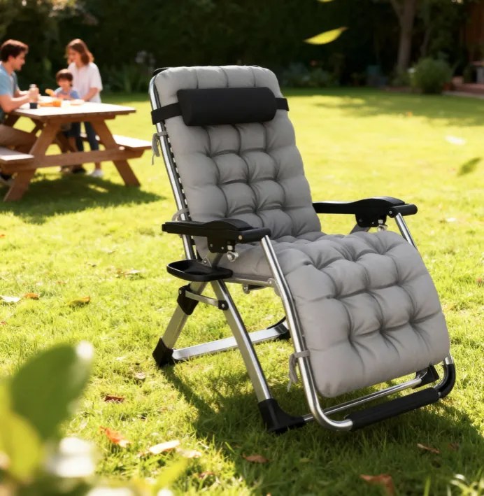 Сгъваем градински шезлонг с възглавница TDC01-BK Черен