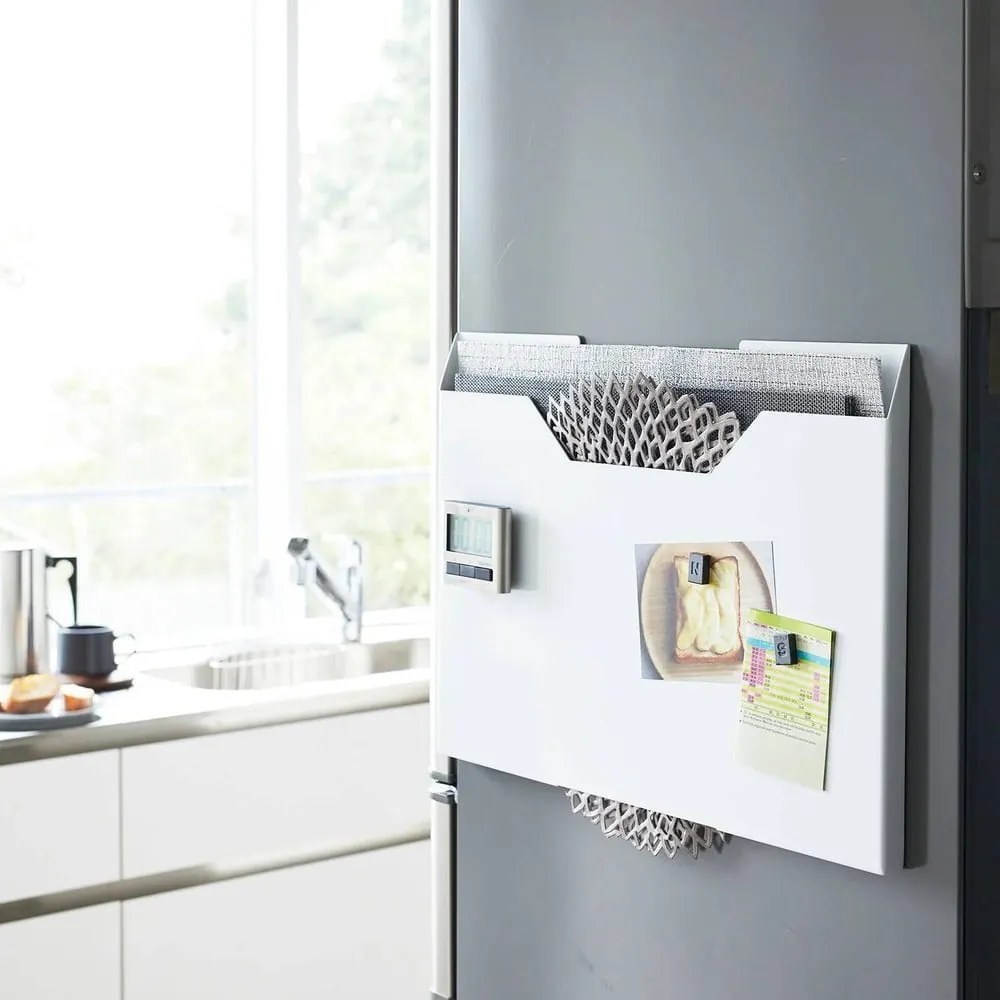 Метален държач за подложки за маса без пробиване Tower – YAMAZAKI