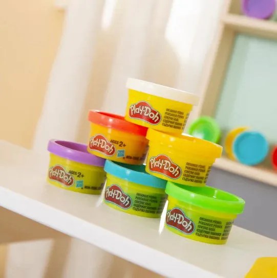 Бюро със стол и аксесоари Play-Doh