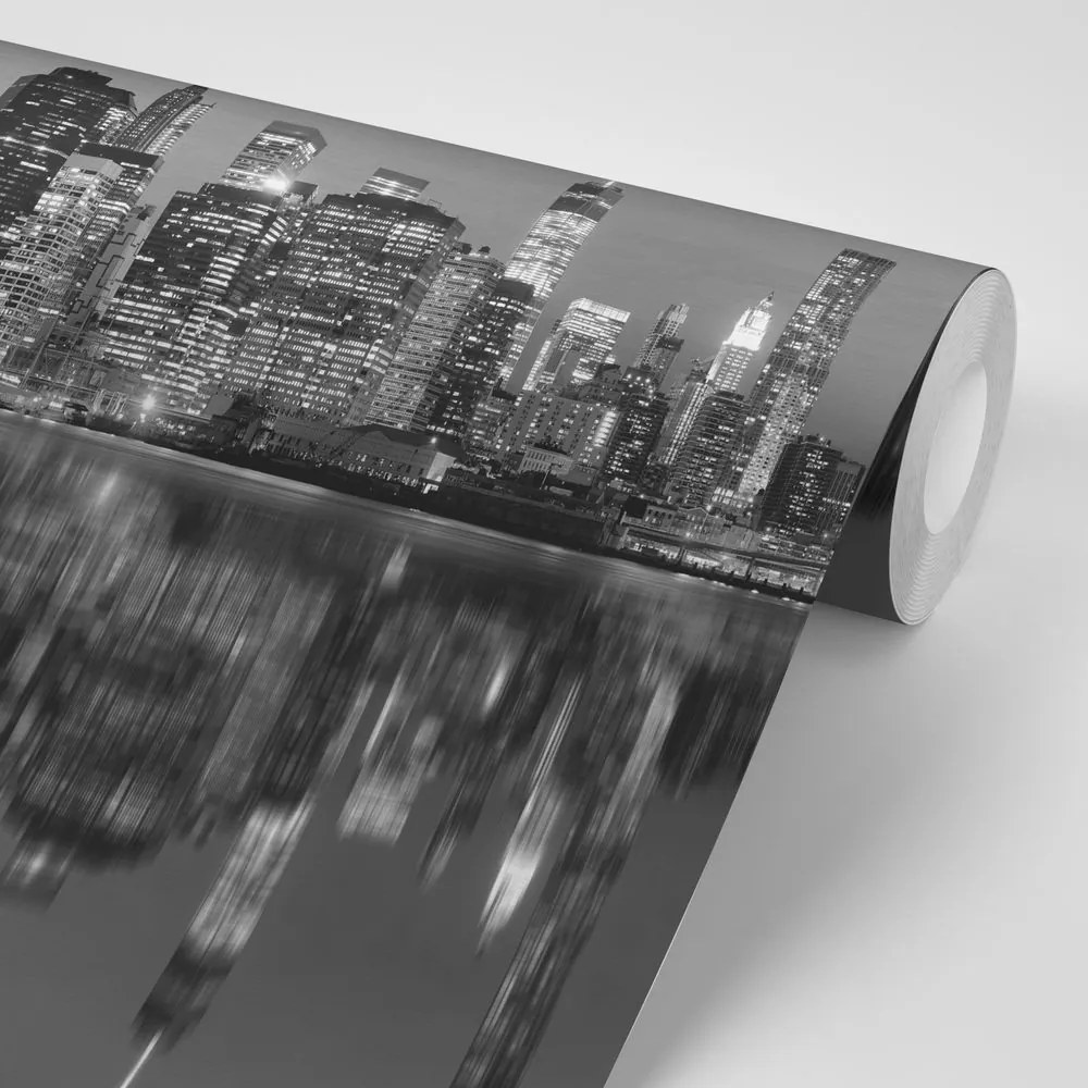 Фототапет – Черно-бяло отражение на Манхатън във вода