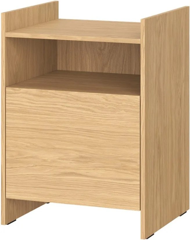 Нощно шкафче от декор от дъб с рафтове в естествен цвят Toopt – noo.ma