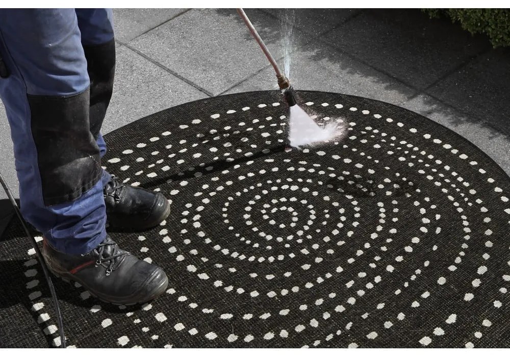 Черен килим за открито, ø 140 cm Bali - NORTHRUGS