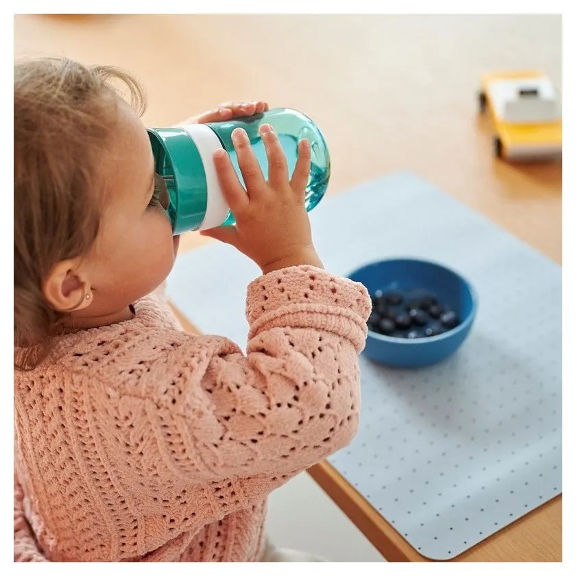 Светлорозова тританова детска чаша 300 ml Flowers &amp; butterflies – Mepal